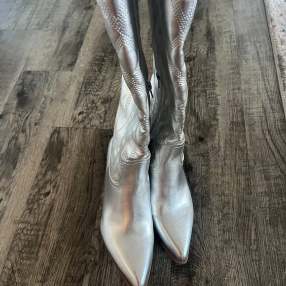 New Silver Cowboy Boots with Heel - Picture 3 of 7